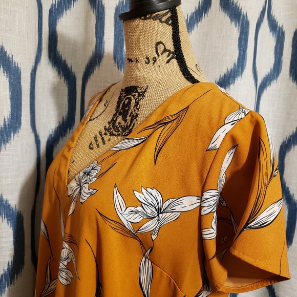 A New Day -  Dress size L 🌻 - Picture 5 of 9